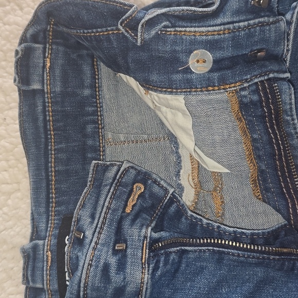 Express High-Waisted Denim Paper Bag Cuffed Shorts Sz. 2 - Picture 5 of 11